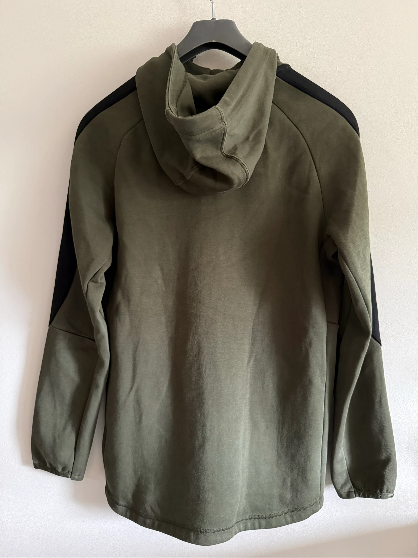 Veste de esporte Puma masculino M cáqui com capuz – Streetwear – Estado perfeito – photo 2